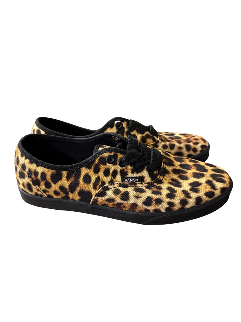NWOB Vans Off the Walls Women's Leopard Print Sneakers